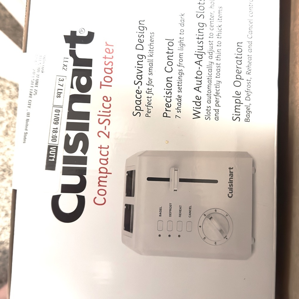Cuisinenart 2 slice toaster.